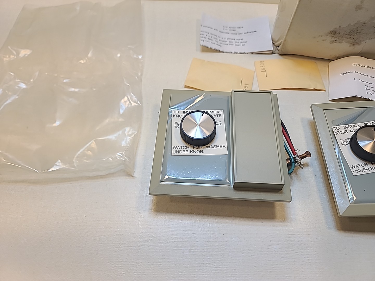 Sunne Controls Fan Coil Thermostat TA132‑007 – Line Voltage NOS Lot of 2
