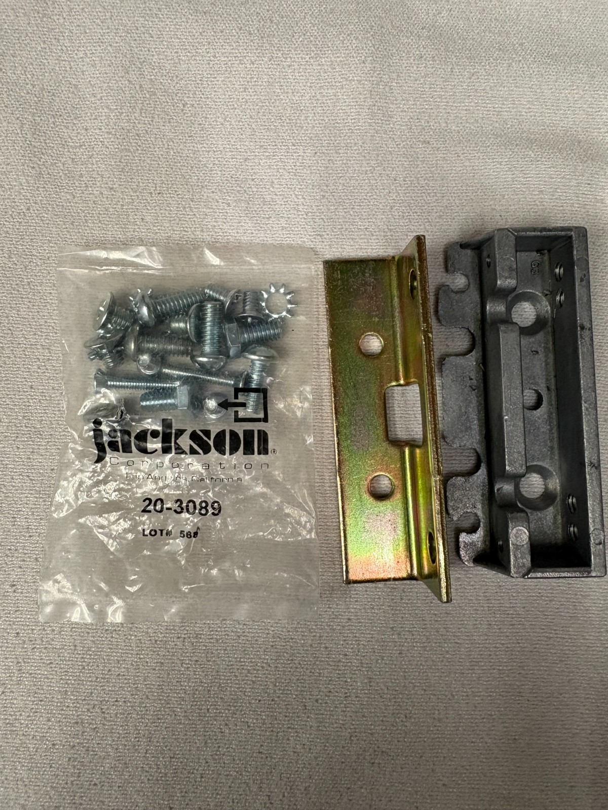 CRL Jackson Closer Mounting Clip Set / Part 20219