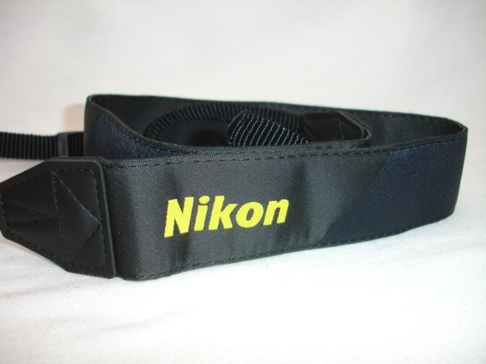 Nikon Camera Neck Strap, Black, Genuine, NEW