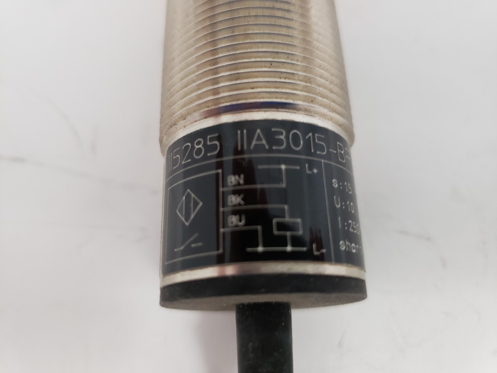 EFECTOR IFM IIA3015-BPKG INDUCTIVE PROXIMITY SWITCH (II5285) NIB