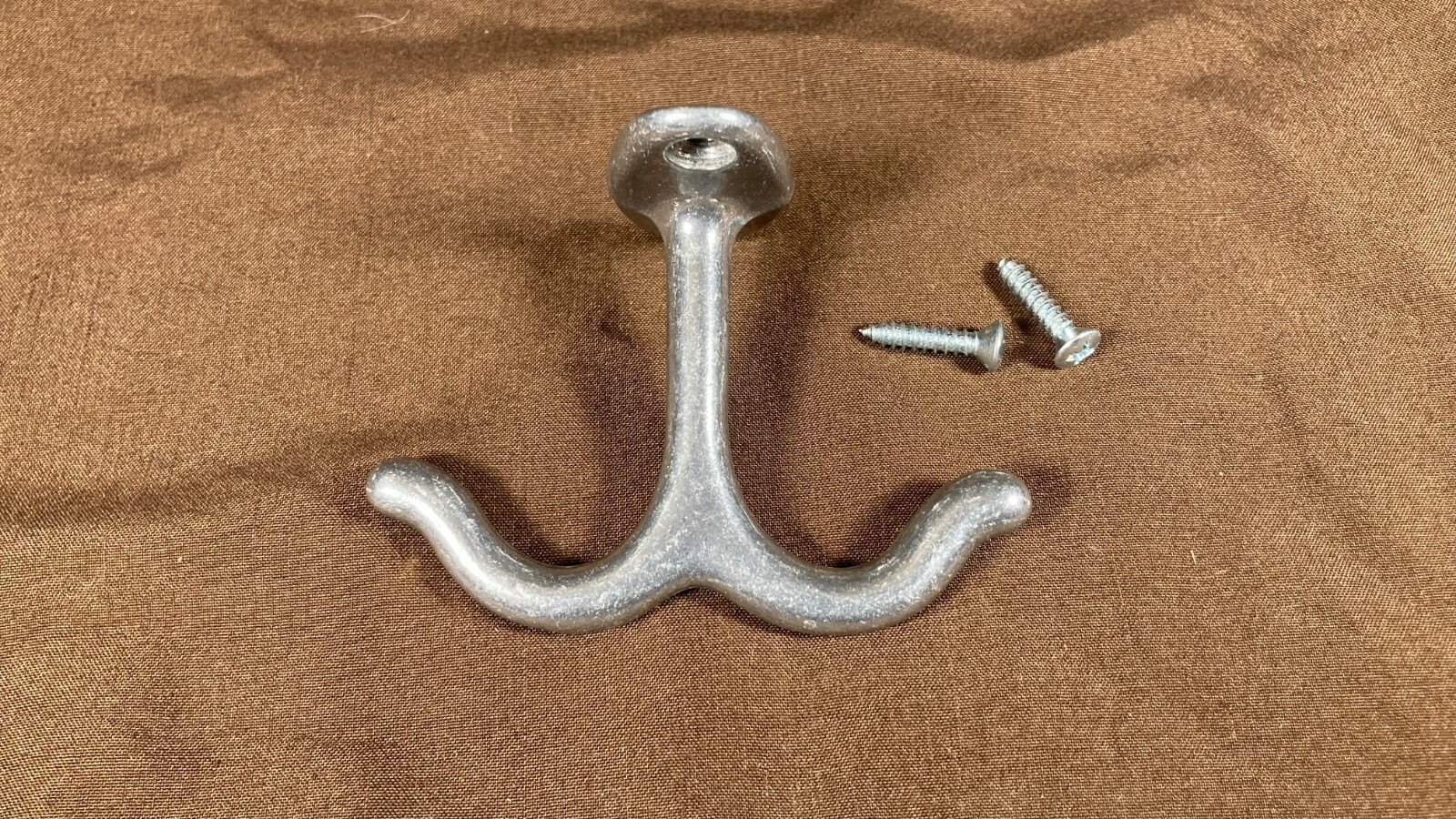10 Ives Silver Ceiling Hooks Undermount Hook Shelf Hook Cabinet Locker Hardware