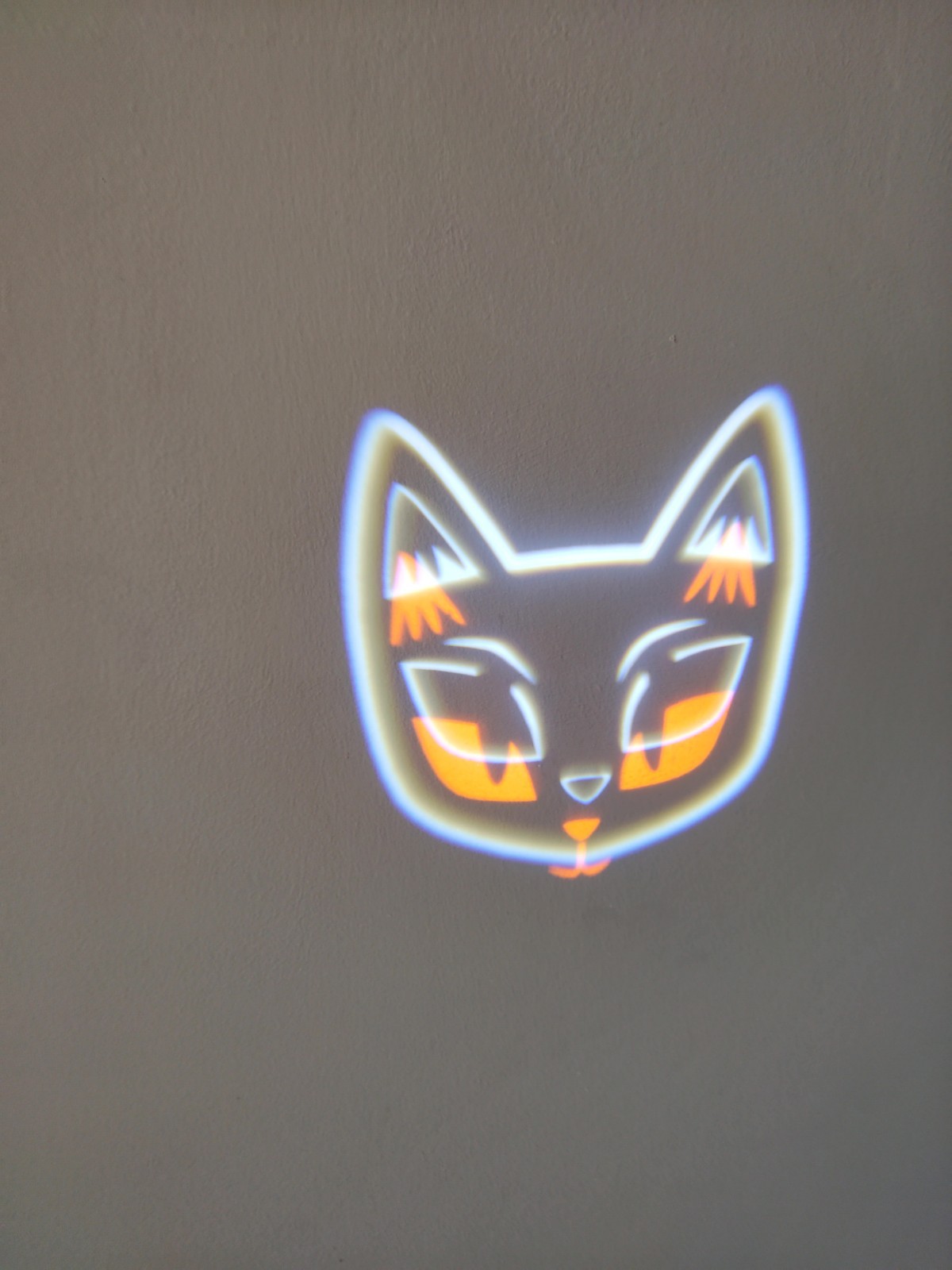 Hyde and Eek - Black Cat - Motion Projector Blinking Eye Cat-Target/ Halloween