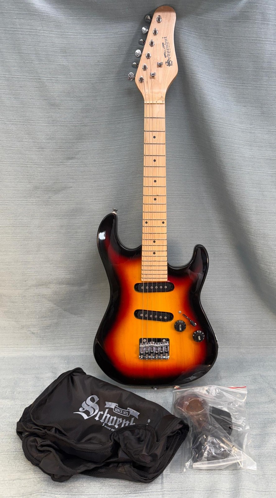 Schoenhut Children's Classic Electric 6-String Guitar - Brand New in Box NIB