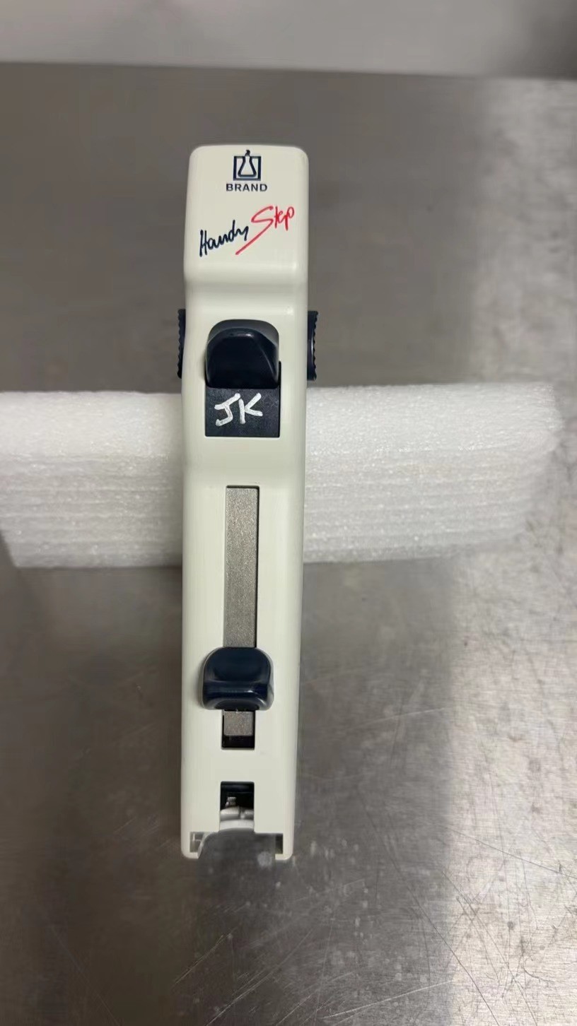 Brand Handy Step Repeating Pipette Comfortable slim design