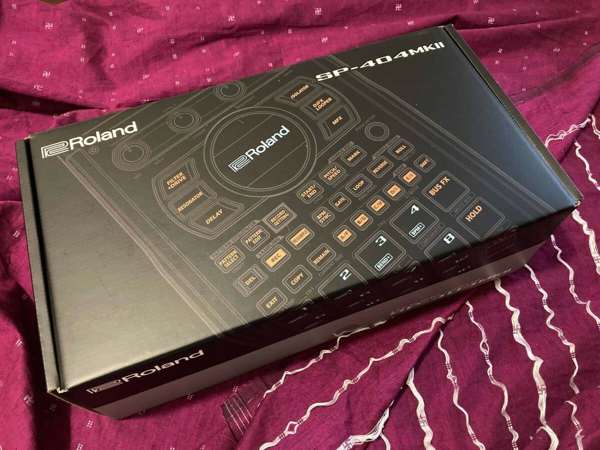 Roland SP-404 MK2 Creative Effector Sampler Beatmaking Machine LINEAR WAVE JP