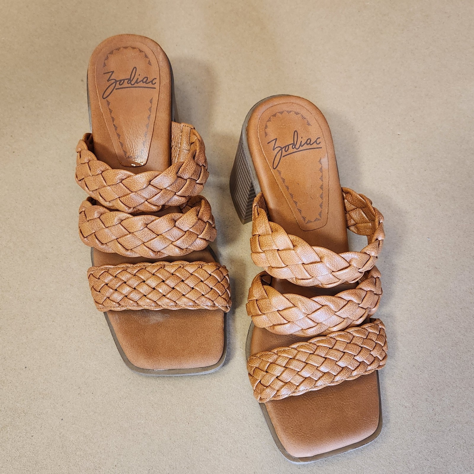 Zodiac Women's Lilah Caramel Sandals 9M