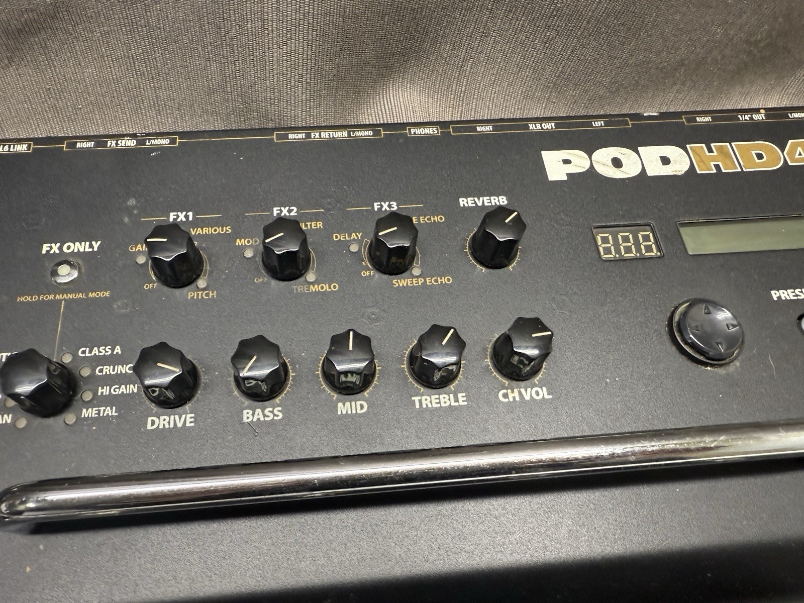 LINE6 POD HD400 Multi-Effects Processor (USED)
