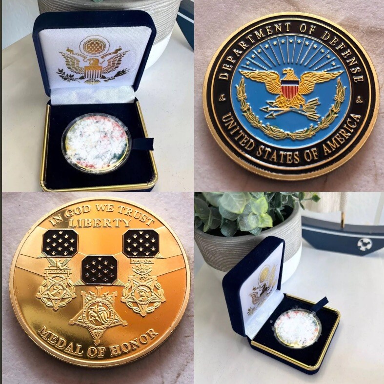 MEDAL OF HONOR  AWARD THE HIGHEST FOR MILITARY With Presidential Case Coin