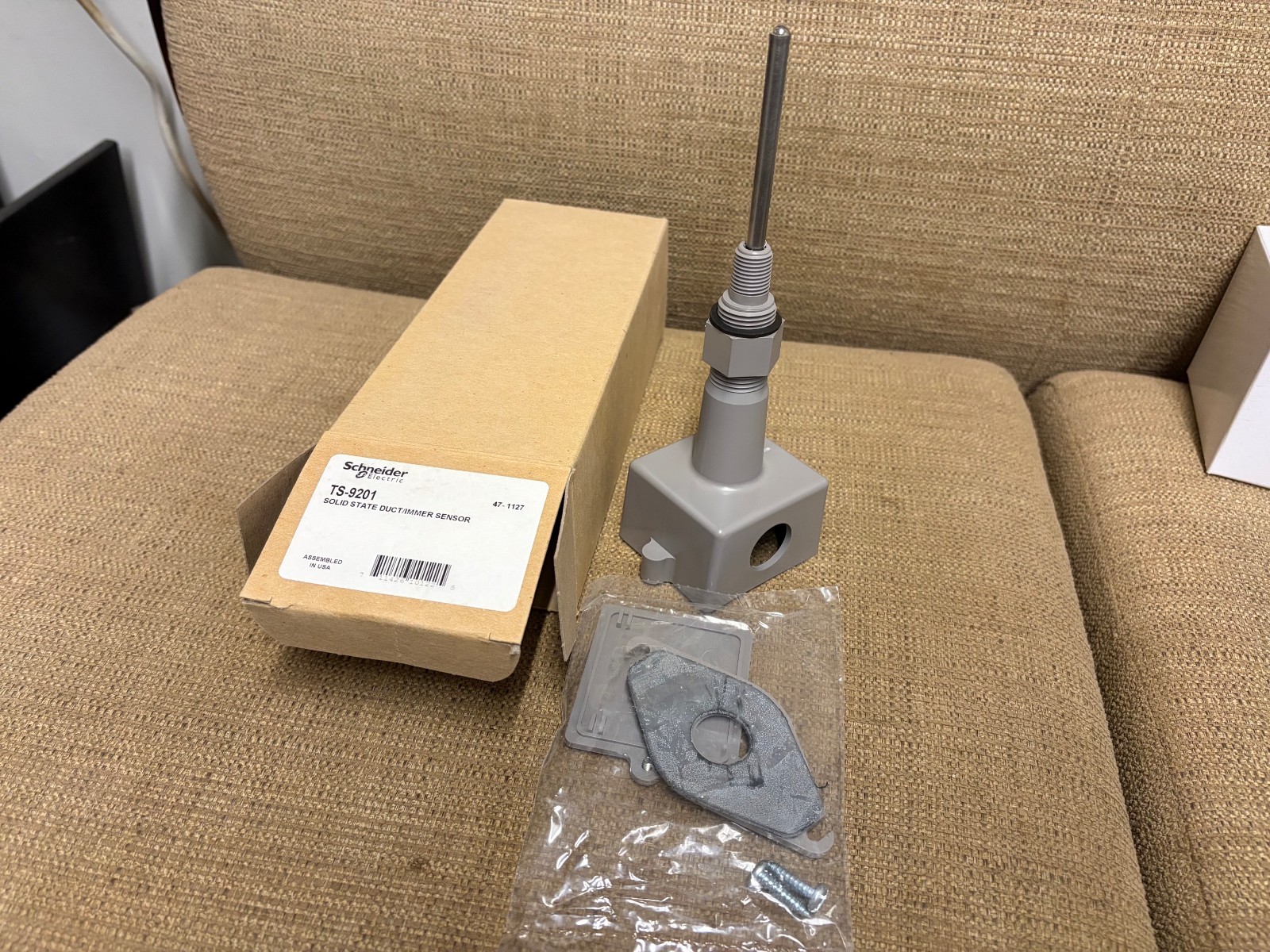 Schneider Electric TS-9201 Remote Air Duct/Immersion Sensor BRAND NEW