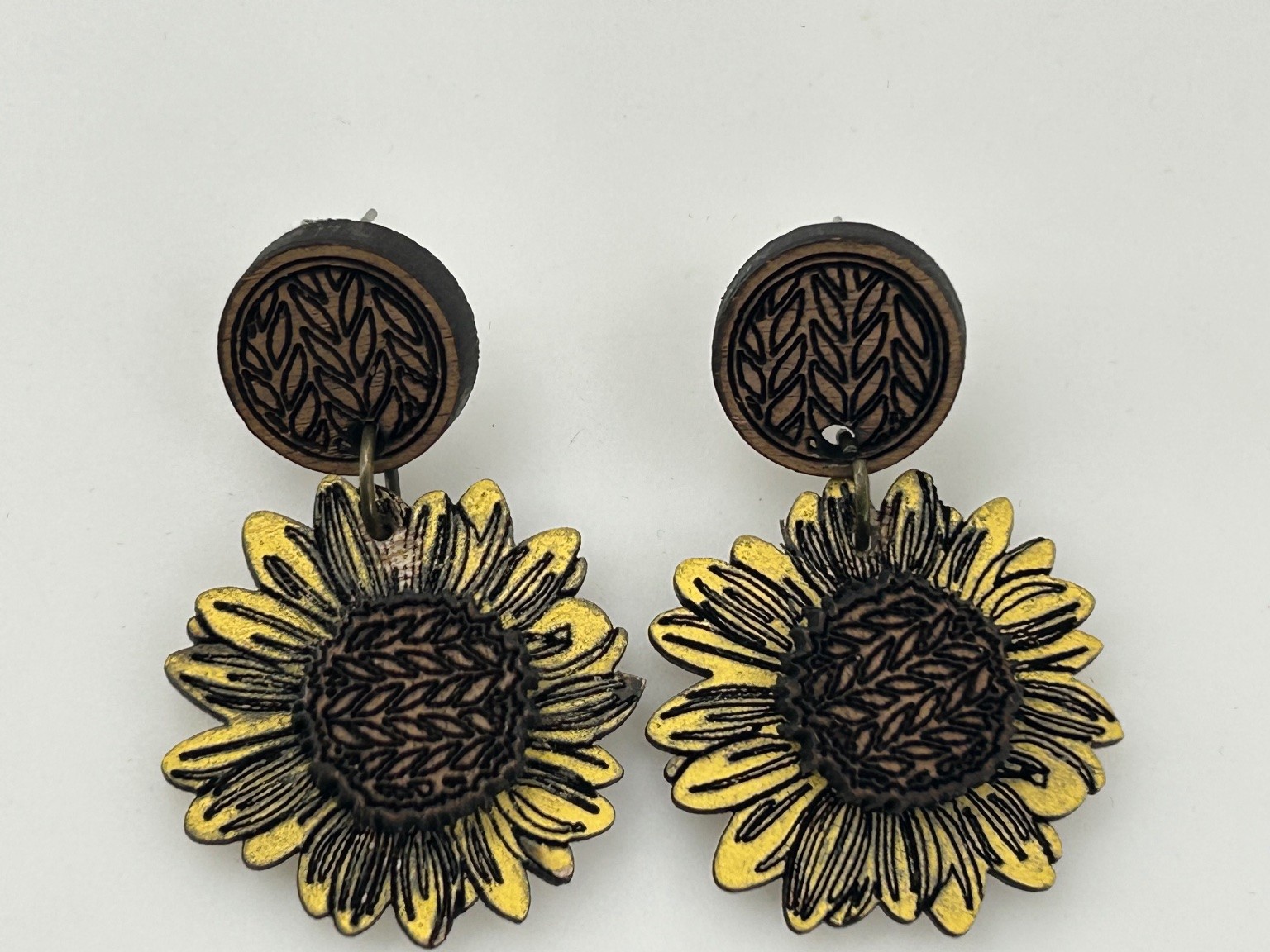 Sunflower Dangle Drop Earrings Silver Tone Wood Floral Rustic