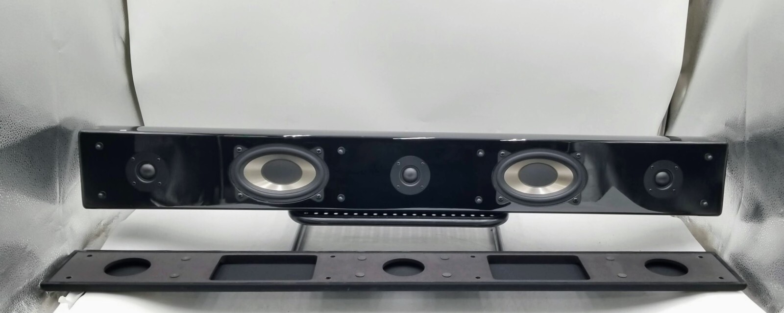 Atlantic Technology FS-7.0-GLB 7-channel Surround Bar (Gloss Black) b22