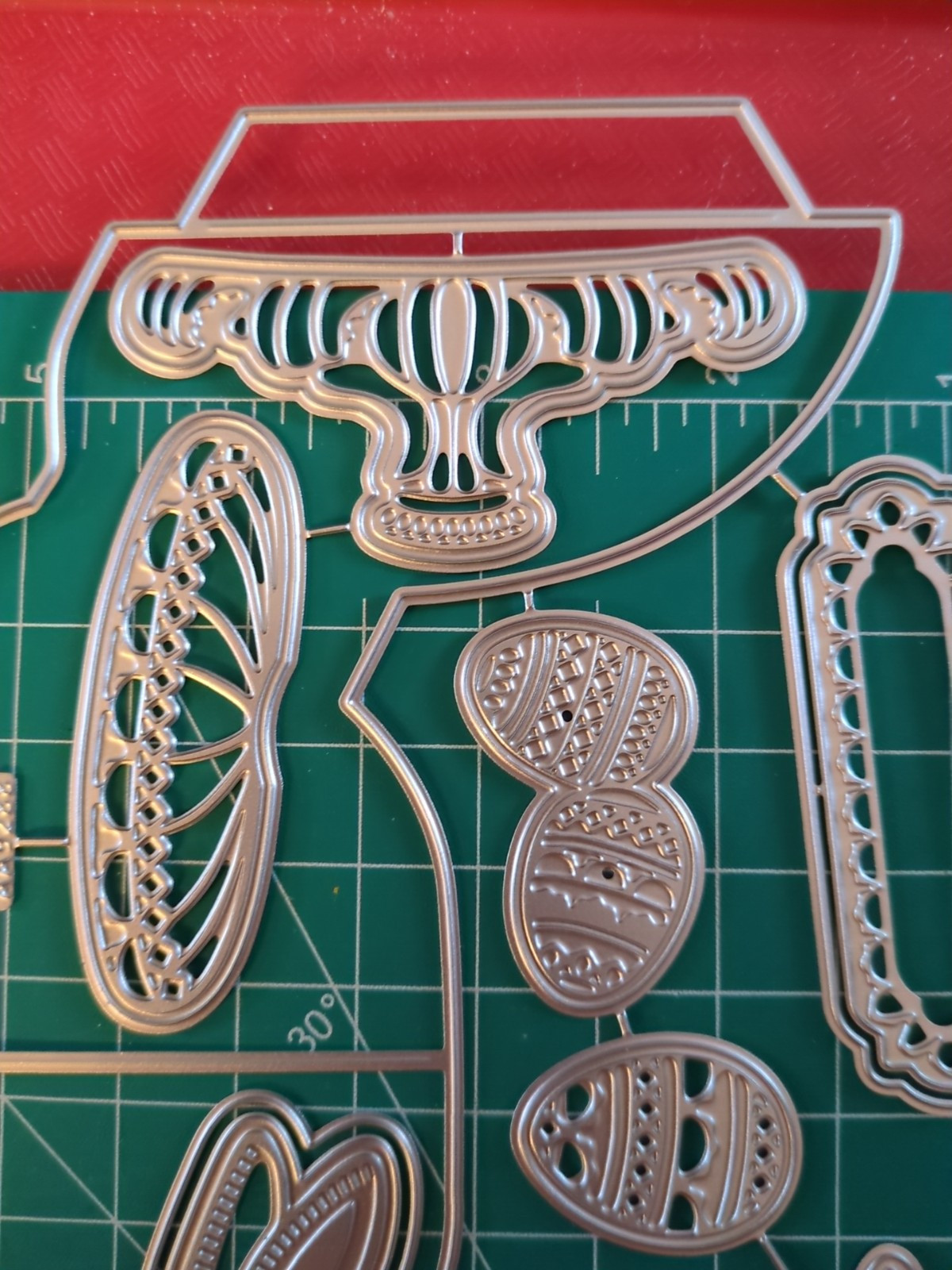 Metal Die Cut Tool Set 4 Sizzix Easel Caed Easter Bunny Chocolate Cake Eggs