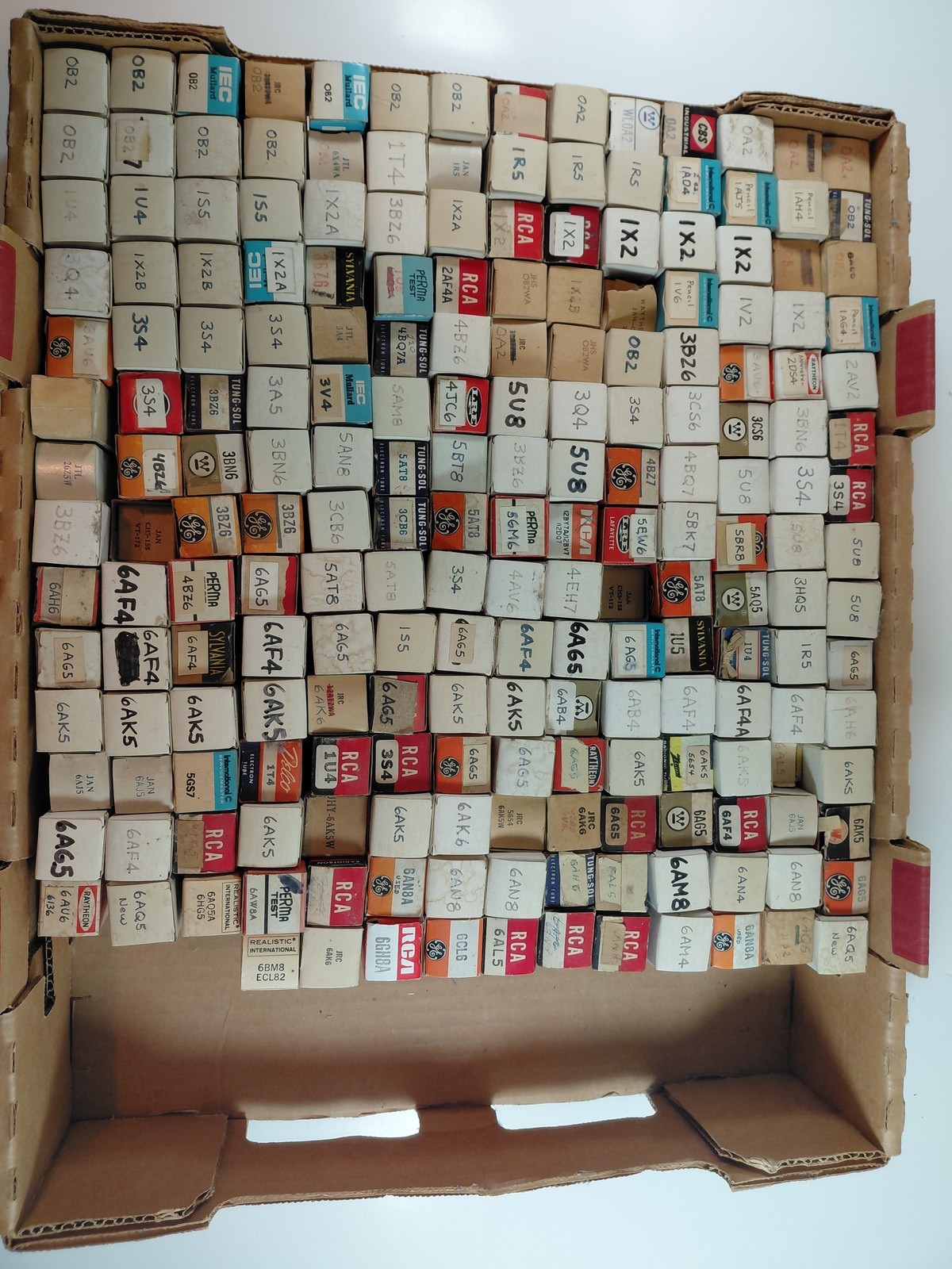 Large Lot Vintage Assorted Radio Vacuum Tubes GE RCA Sylvania Tung-Sol Untested