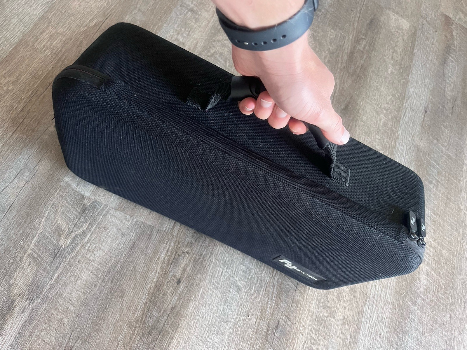FeiyuTech Motorized Gimbal Stabilizer for Camera with Carrying Case