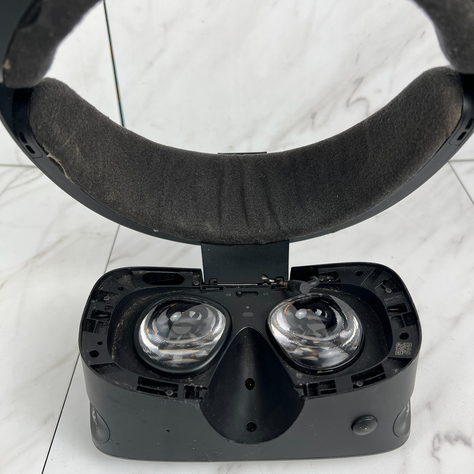 UNTESTED Lenovo Oculus Rift S Powered VR Gaming Headset, 2 Controllers, Sensor