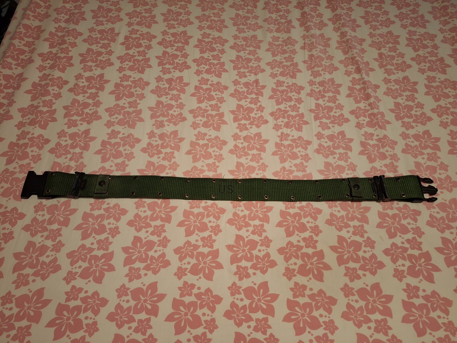 U.S. Army Individual Equipment Nylon Belt Size Medium Used