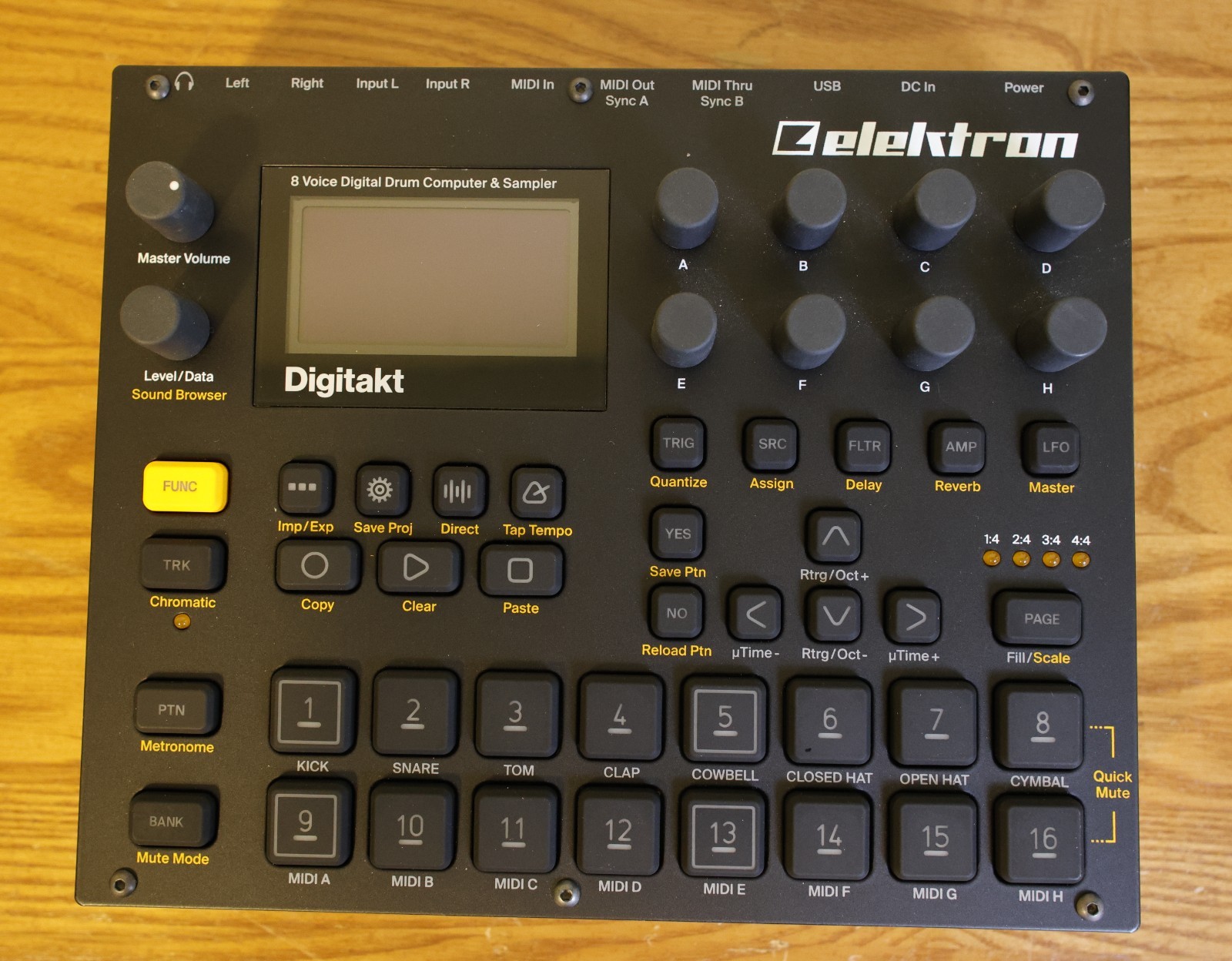 Elektron Digitakt 8-Voice Digital Drum Computer and Sampler Mint condition