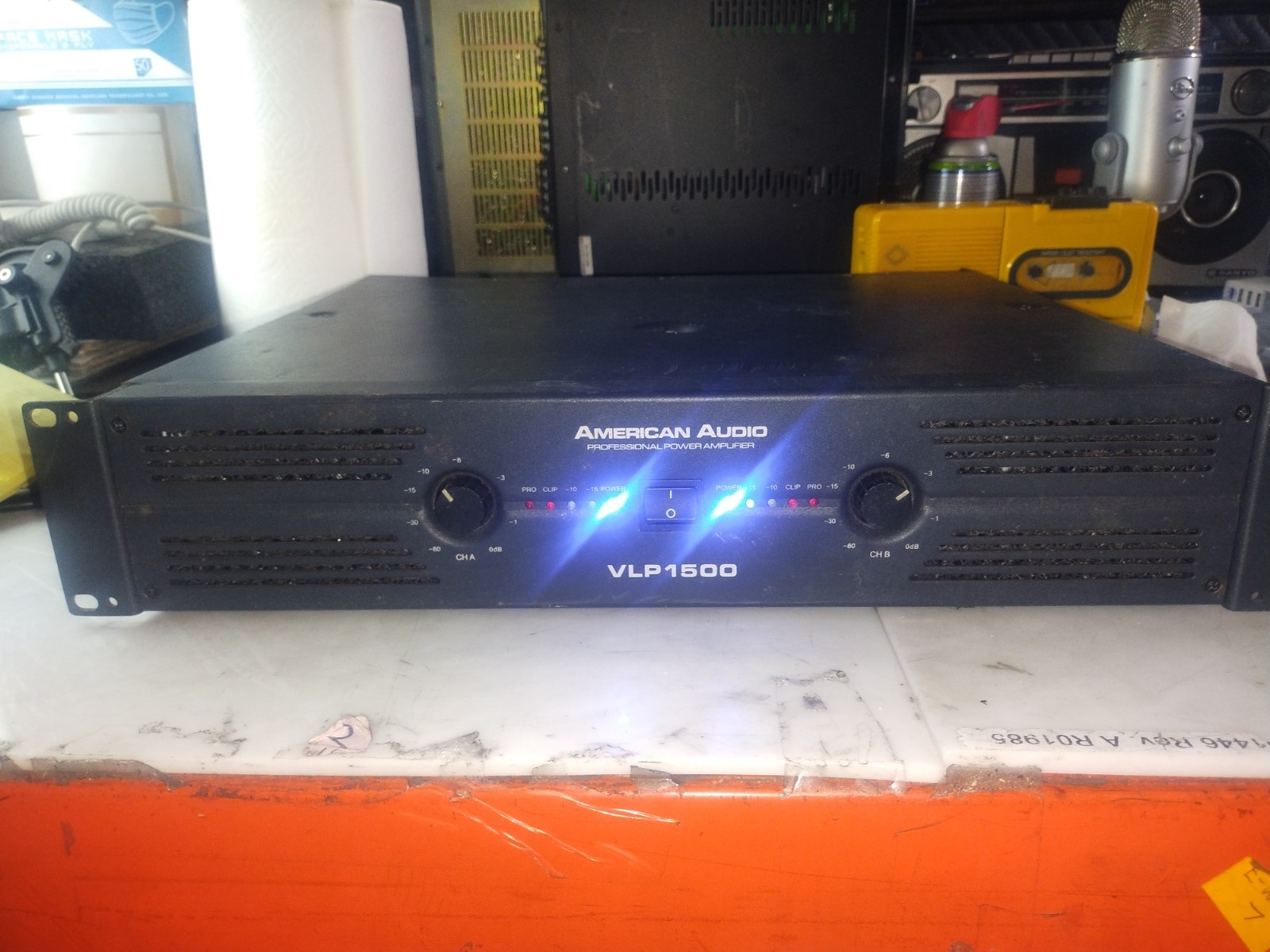 American Audio VLP1500 Professional Power Amplifier  Rack Mount.