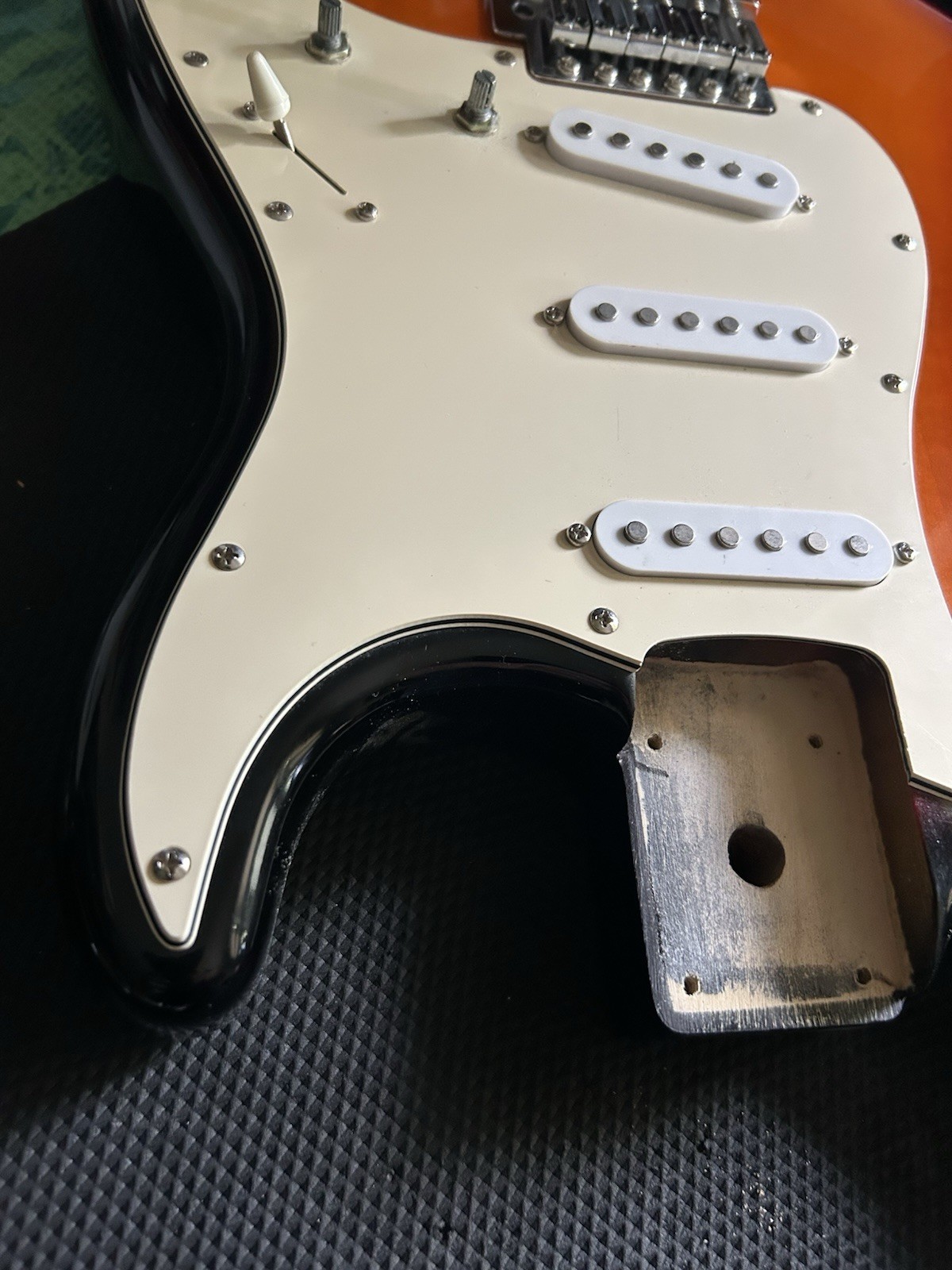 Fender Squier SE Stratocaster Loaded Guitar Body MINT