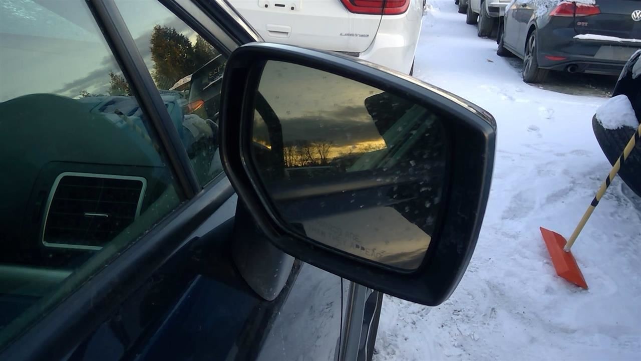 XV CROSST 2015 Glove Box 2071962