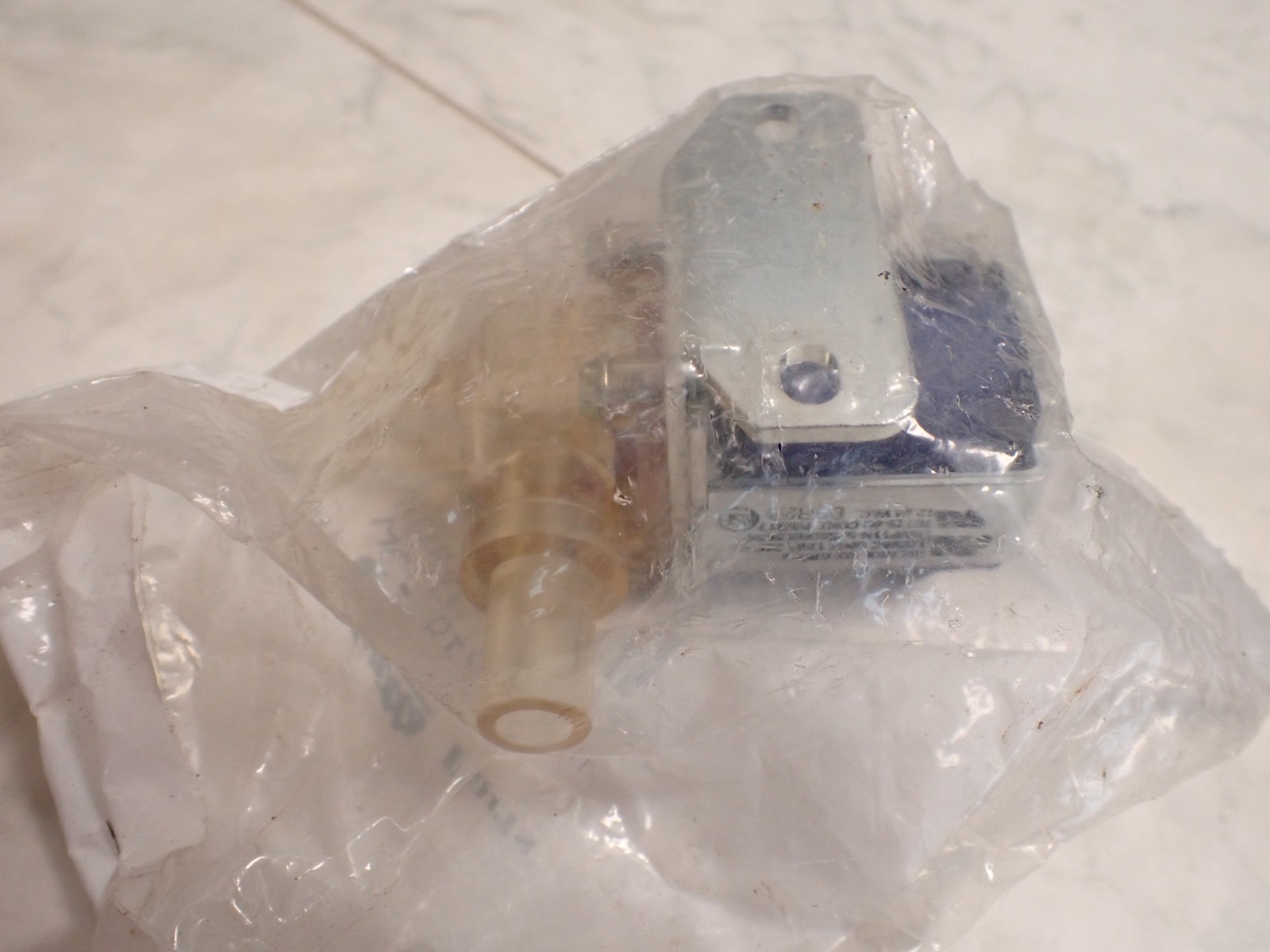 NEW Wilbur Curtis WC-817 Solenoid Valve, Dump, Right Hand, 120V, 12W