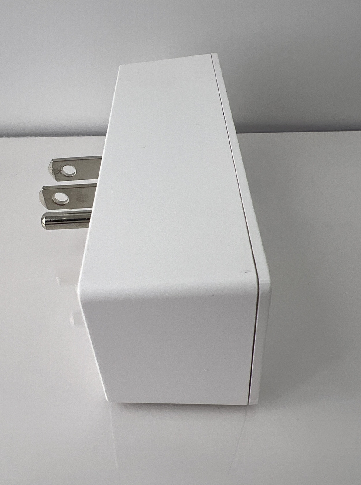 WeMo WiFi Enabled Mini Smart Plug - White (F7C063) FACTORY RESET