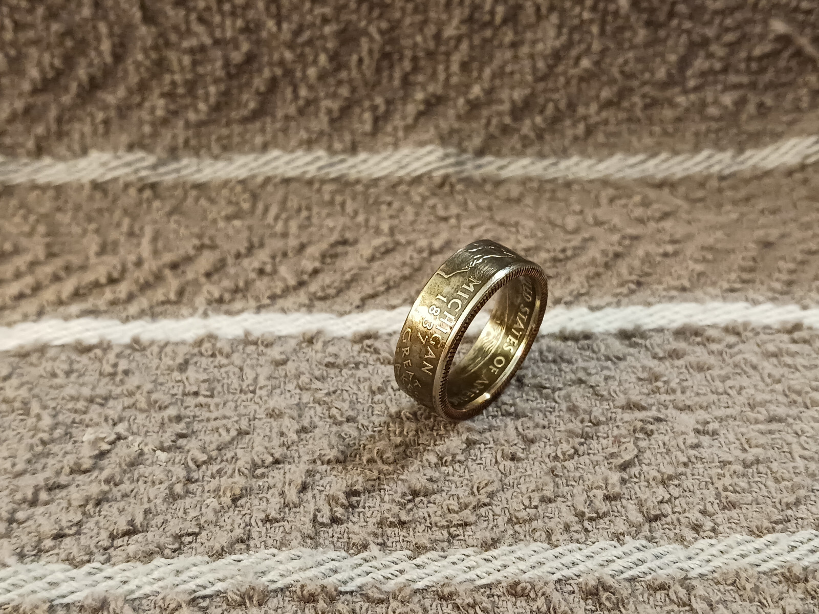 Michigan Handcrafted Washington Quarters coin ring, size 7 -1/2  2004