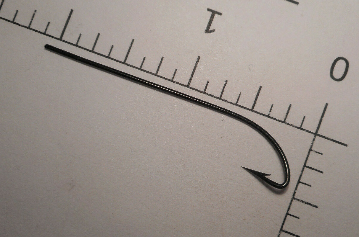 MUSTAD no.9 BLACK CHESTERTOWN HOOKS BLIND EYE MARKED LONG SHANK NEW PATTERN 3298