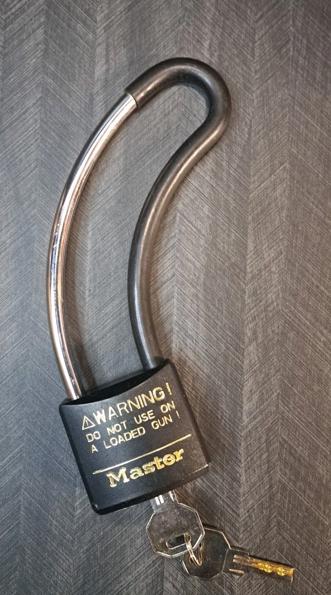 Master Lock Cable Gun Safety Lock With 2 Keys 528 EUC BIN96