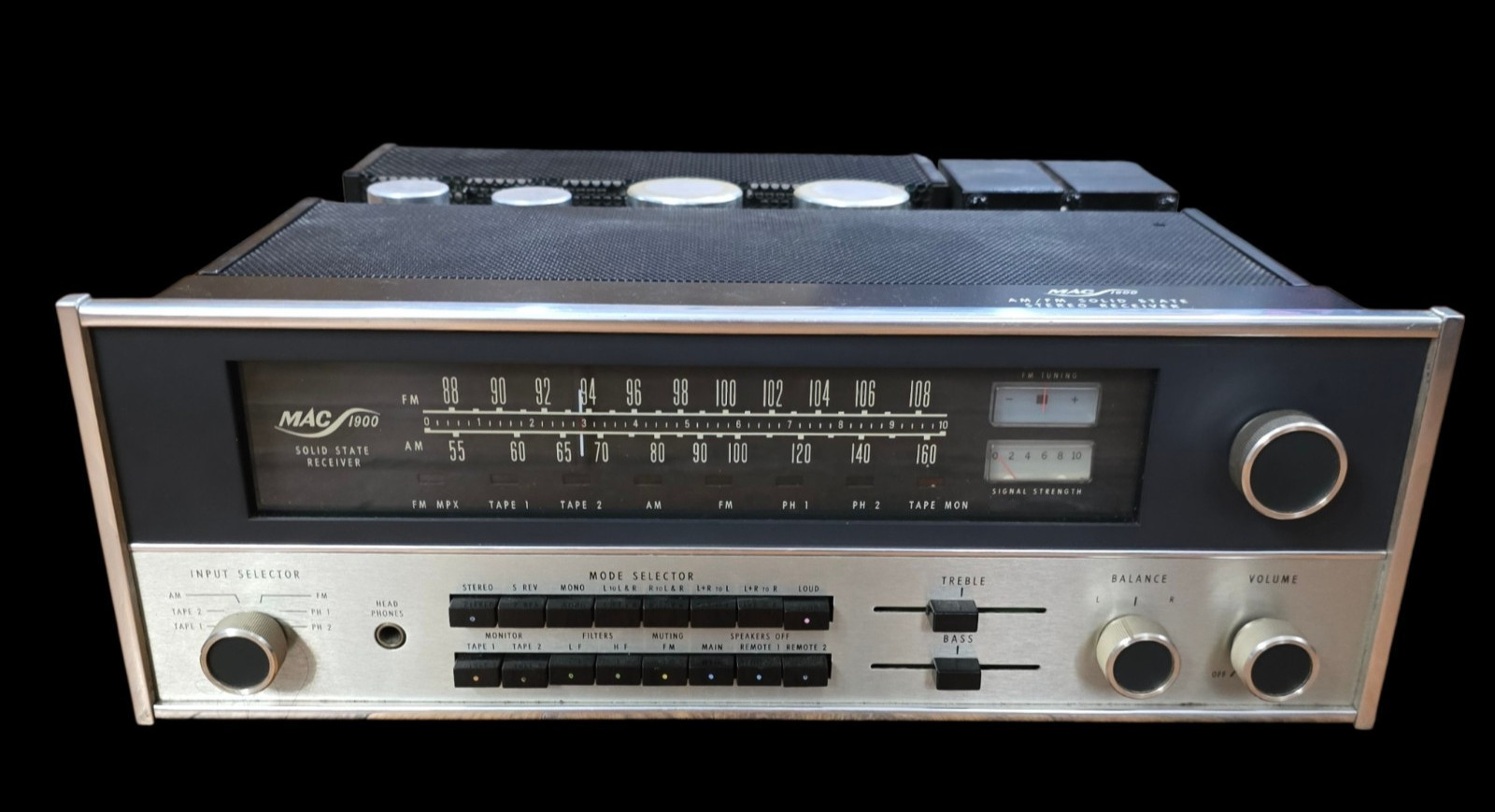 McIntosh MAC 1900 Solid State Stereo Receiver with Analog Tuner Dial working