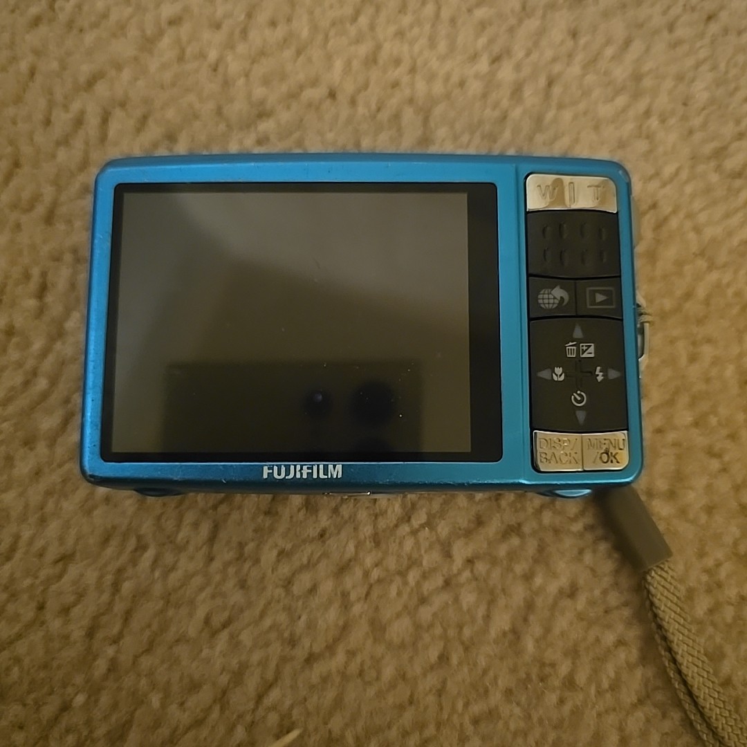 Fujifilm FinePix Z Series Z70 Blue Digital Camera - Broken