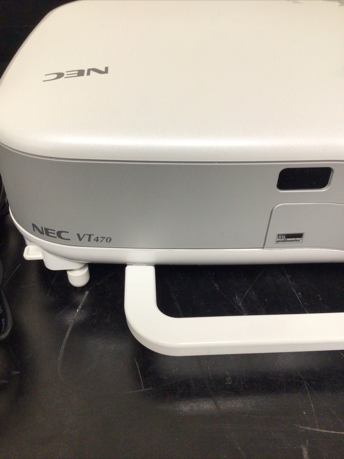 NEC Model VT470 Desktop Projector With Cords