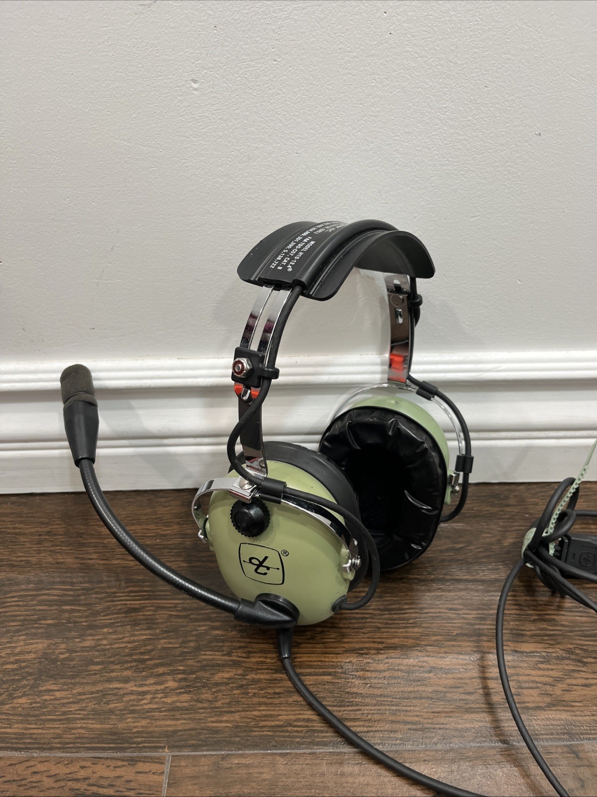 David Clark H10-13.4 Pilot Aviation Headphones Headset w/ M-7A Microphone [USA]