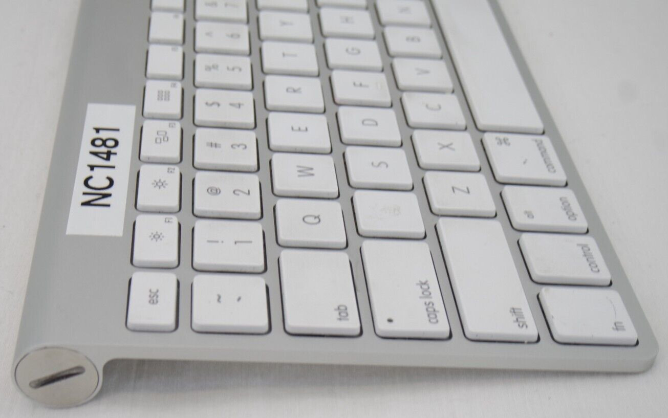 Apple Bluetooth Wireless Keyboard A1314, Tested & Working, Great Condition ncz