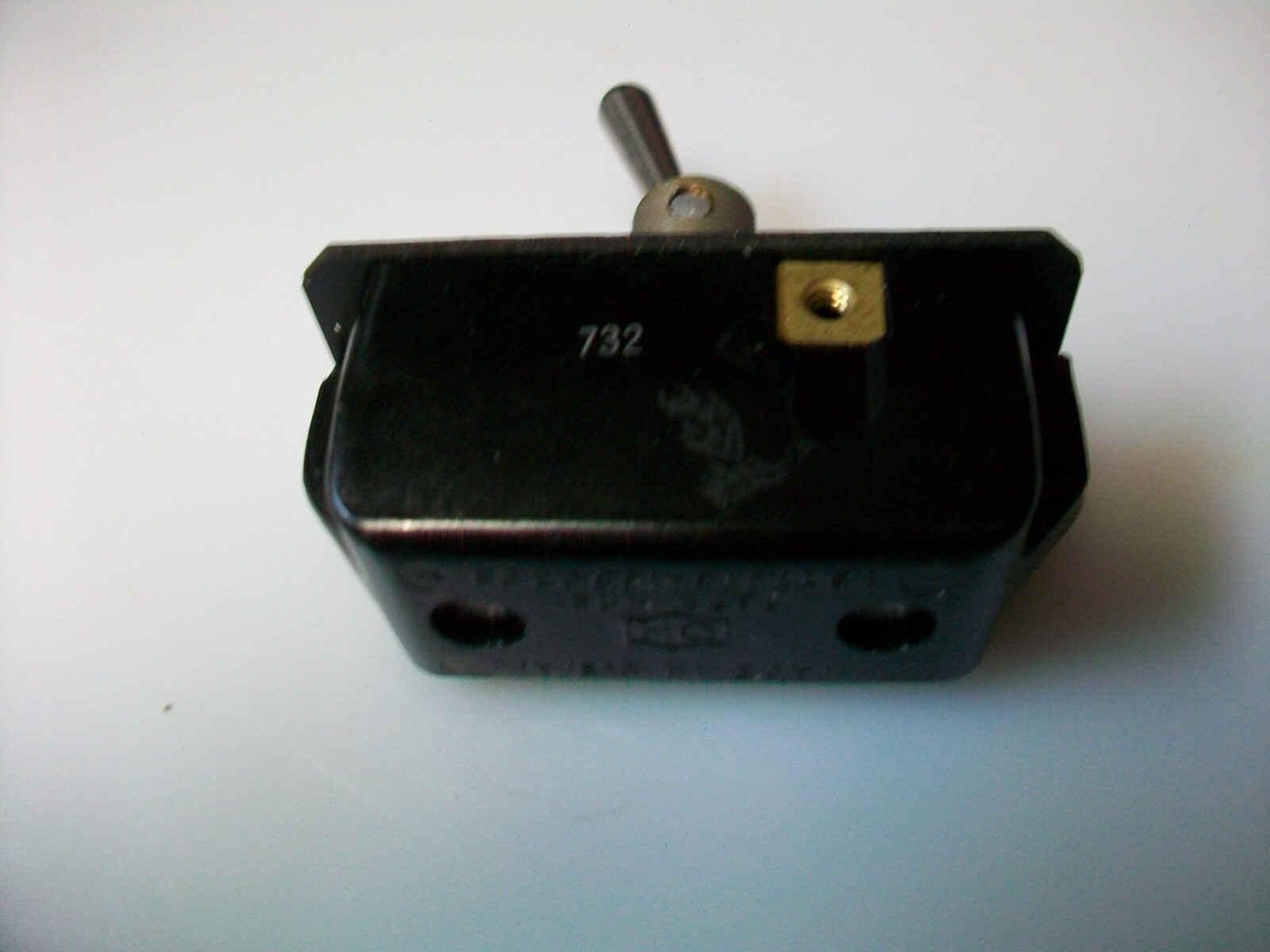 CUTLER HAMMER 8690K2 DPDT TOGGLE SWITCH