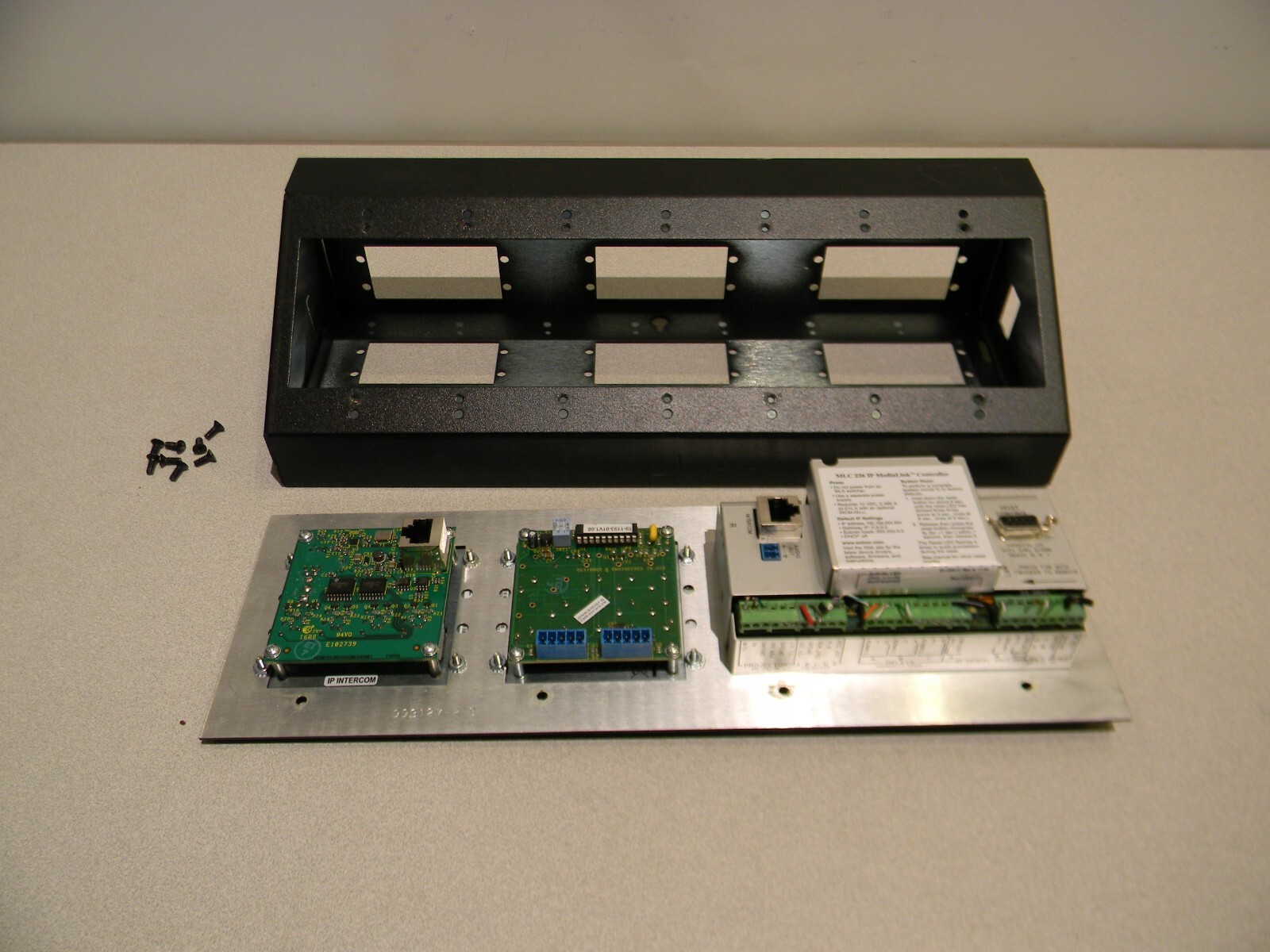 MLC 226 IP DV+IP MediaLink Contoller & IPI 104 AAP Intercom Module Surface Mount