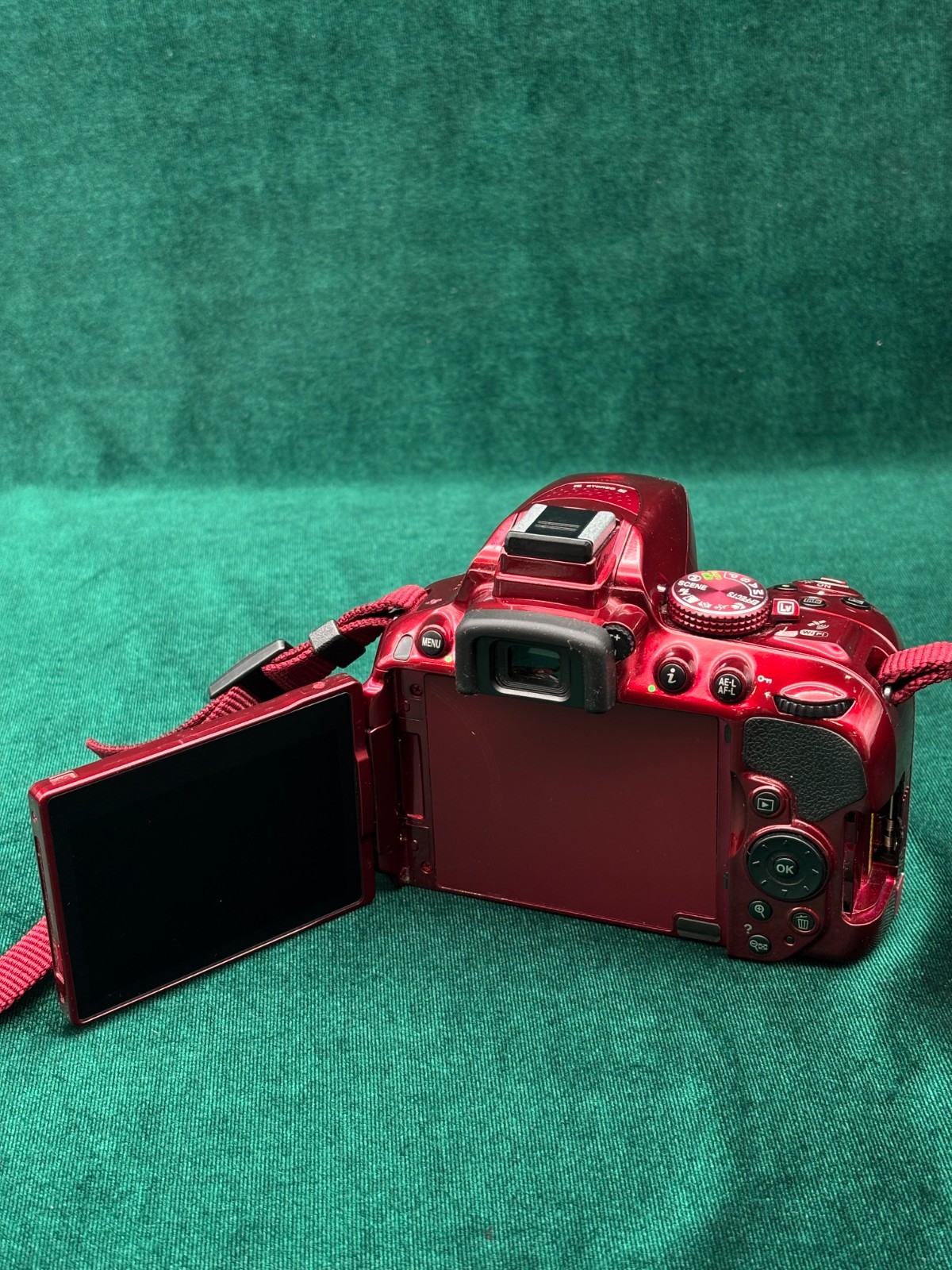 Nikon D5300 Digital Camera For Parts