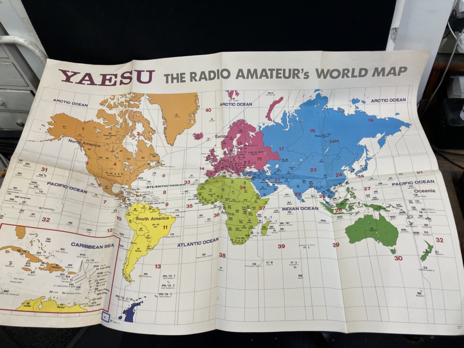 VINTAGE YAESU THE RADIO AMATEUR'S WORLD MAP 28.5" X 40", MADE IN JAPAN