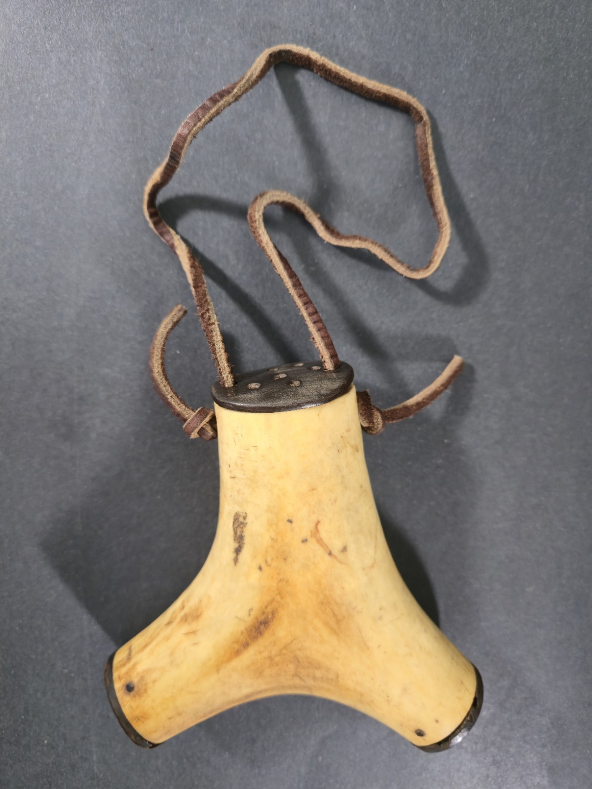 Antique Vintage Cattle Cow "Y" Bone Shaped Powder (?) Horn Snuff(?) Flask