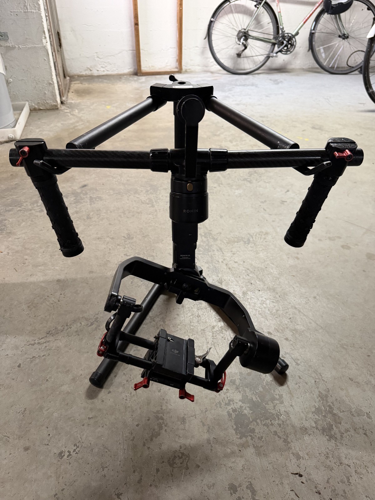 DJI Ronin-MX 3-Axis Gimbal Stabilizer + new battery + Rolling storm case