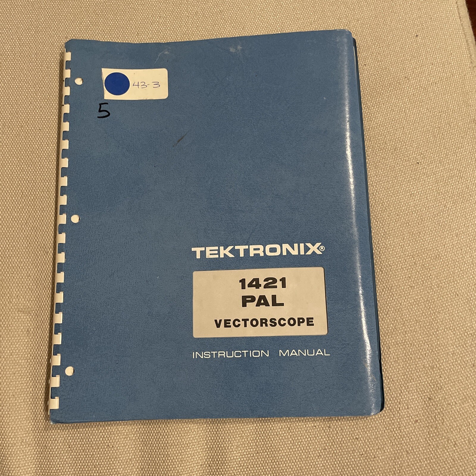 Tektronix 1421 PAL Vectorscope Instruction Manual 070-1769-00
