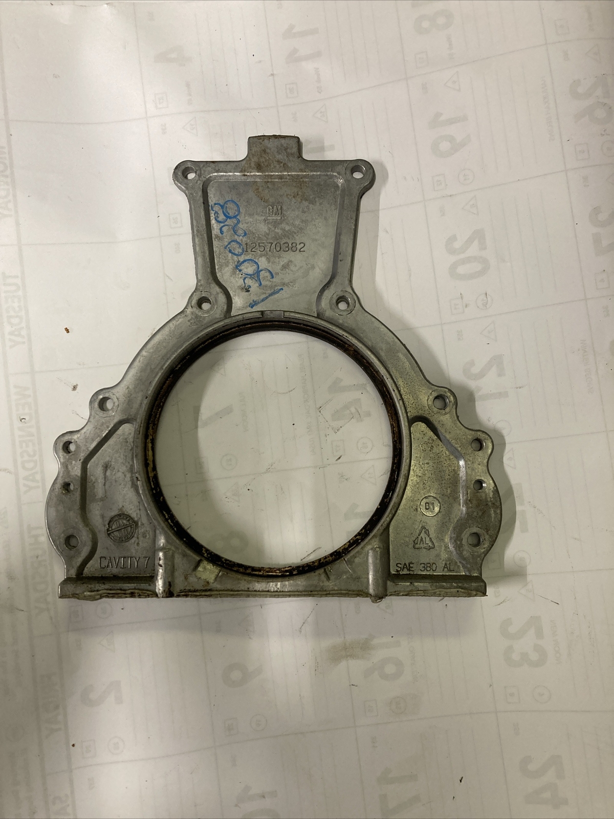 GENUINE GM Rear Oil Seal Housing From 2003 Chevrolet Trailblazer  4.2 12570382