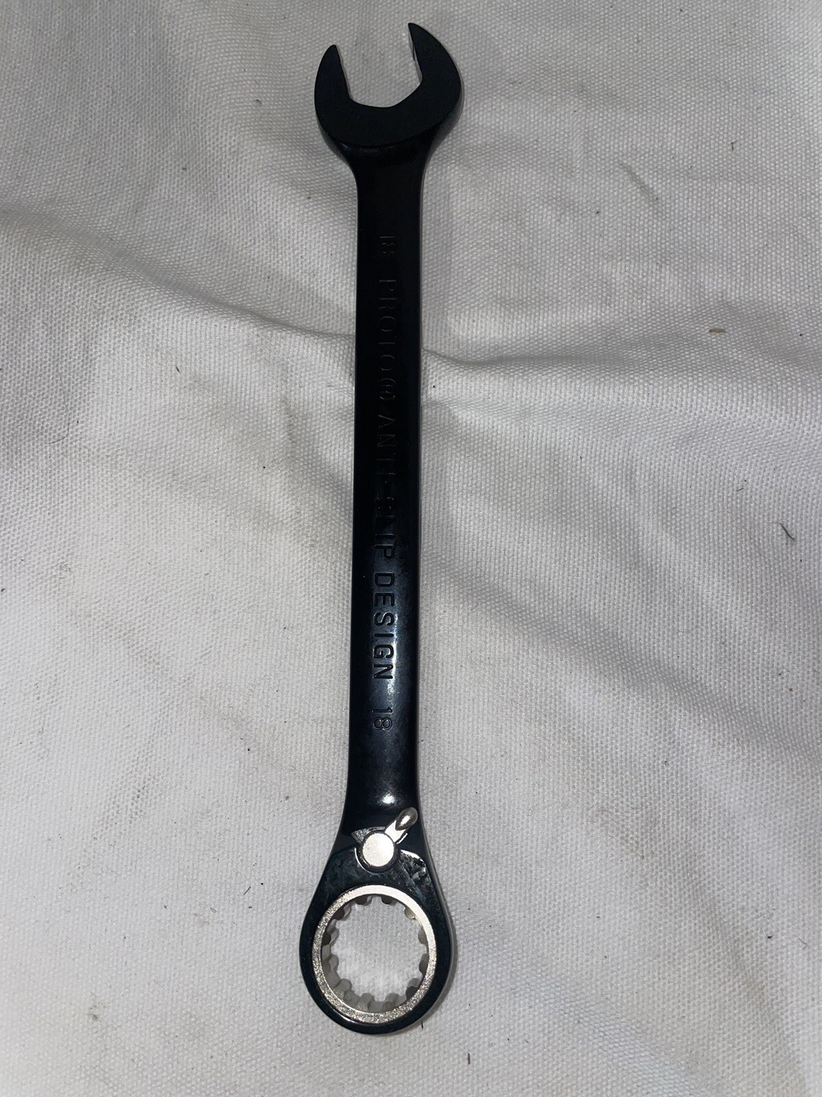 Proto JSCVM18 18mm Spline Drive Reversible Ratcheting Combination Wrench, Black