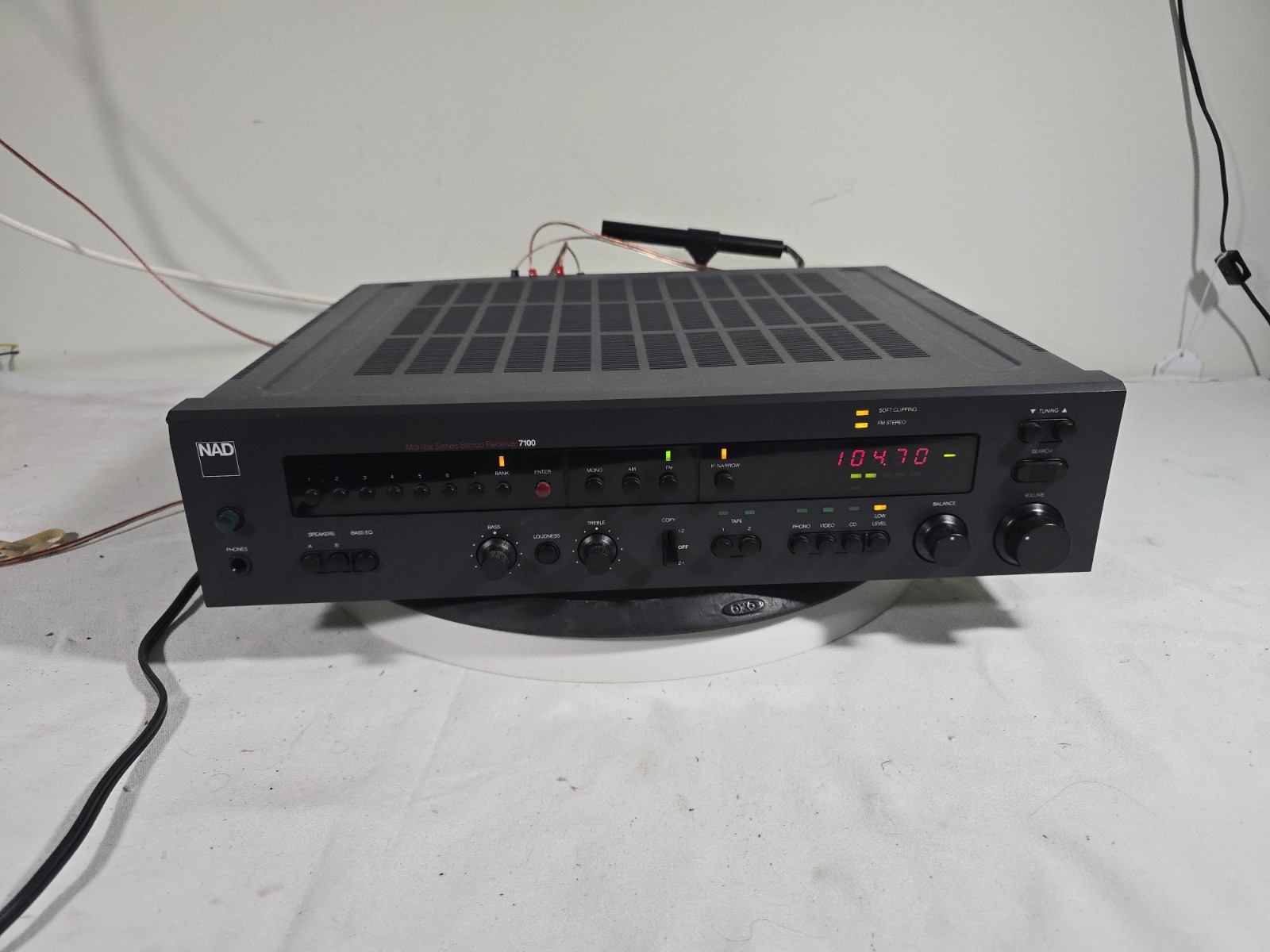 NAD 7100 STRERO RECEIVER PROFESSIONALLY SERVICED AND READY TO GO 50 WPC VIDEO