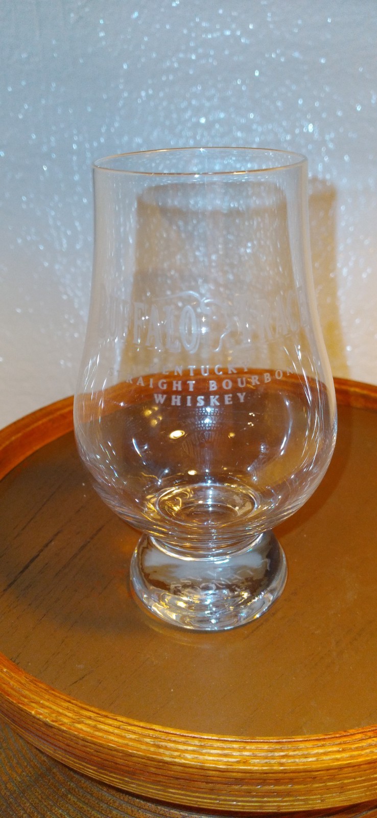 BUFFALO TRACE bourbon whiskey GLENCAIRN GLASS sipping Nosing