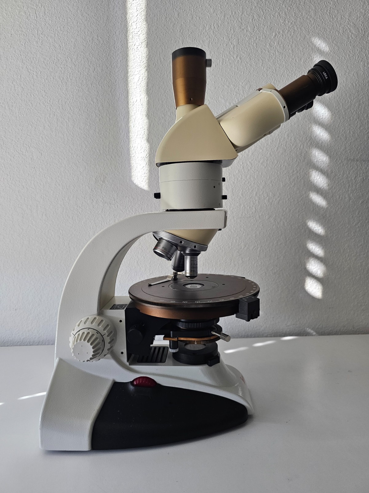 Leica DM EP  POL Polarizing Trinocular Microscope 4x 10x 40x