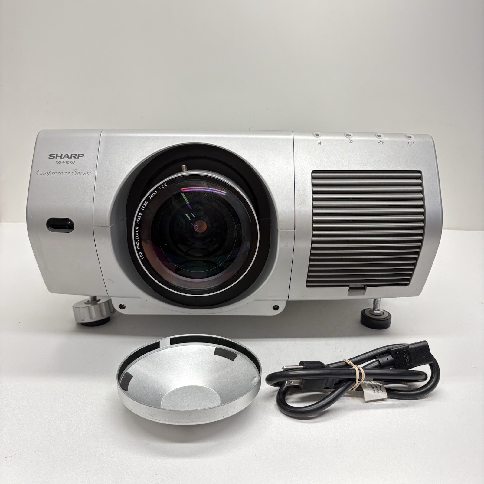 Sharp XG-V10XU Conference Series LCD Projector XGA 4000 ANSI Tested Working