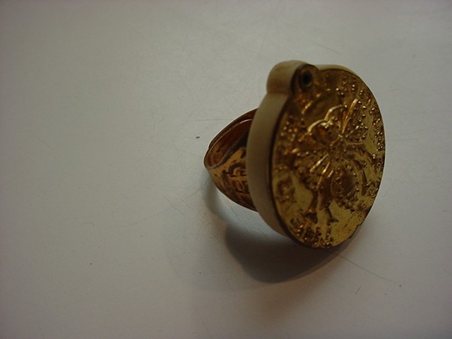 nice glowing 1947 GREEN HORNET Secret Compartment SEAL RING general mills