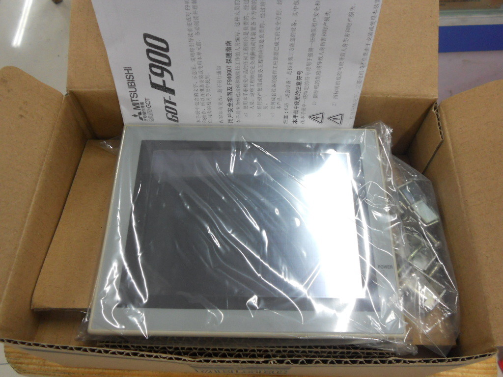 MITSUBISHI F940GOT-BWD-E PANEL F940GOTBWDE HMI New In Box Fast Shipping