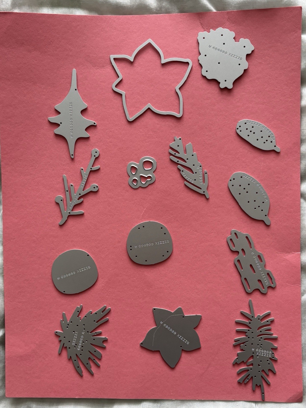 Sizzix Tim Holtz Thinlits MODERN FESTIVE-#666069 Pre-owned